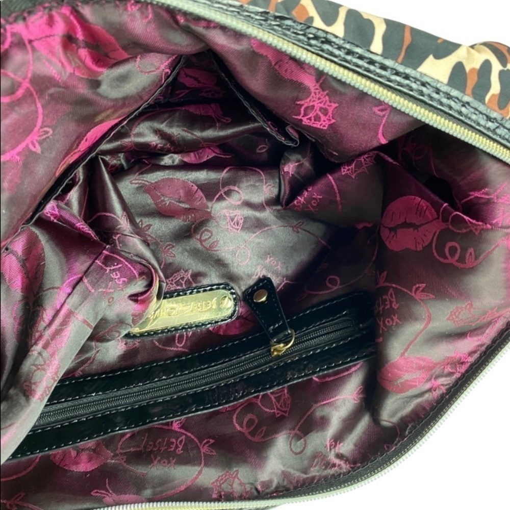 Betsey Johnson Half Moon Shoulder Bag Brown OS - Picture 6 of 9